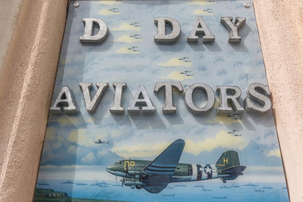Dday Aviators Hotel Arromanches-les-Bains Ngoại thất bức ảnh