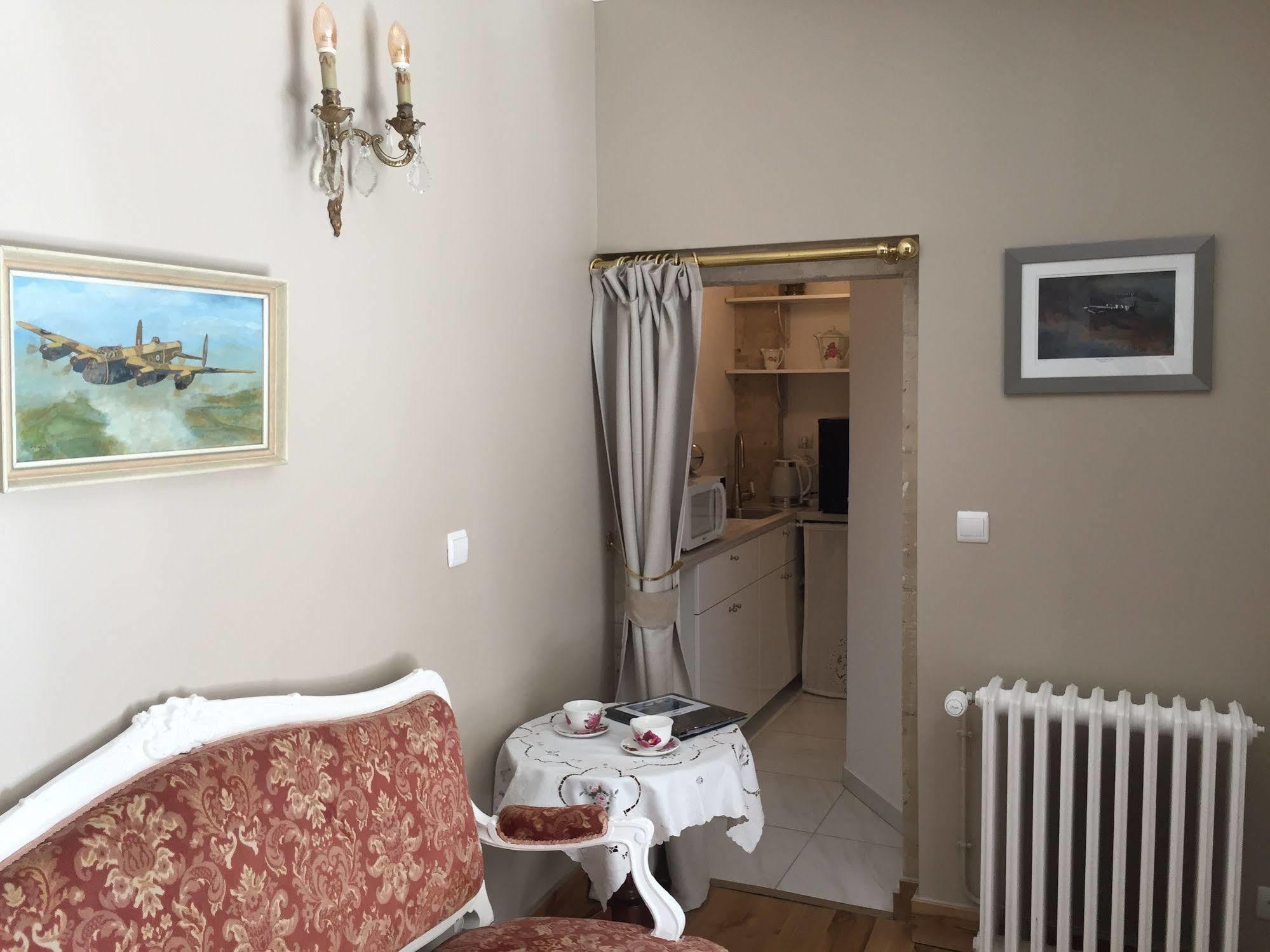 Dday Aviators Hotel Arromanches-les-Bains Ngoại thất bức ảnh